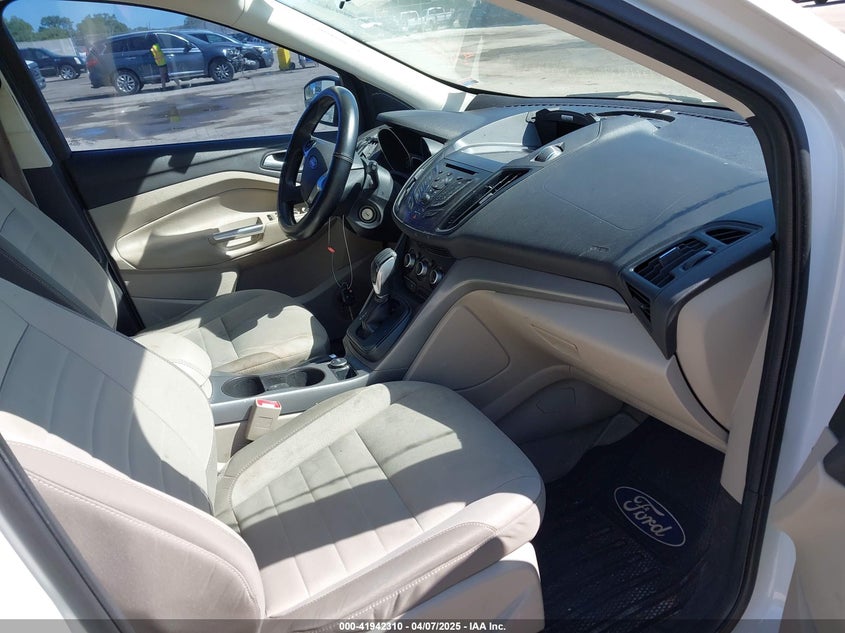 2015 FORD ESCAPE VIN: 1FMCU0GX7FUA22322