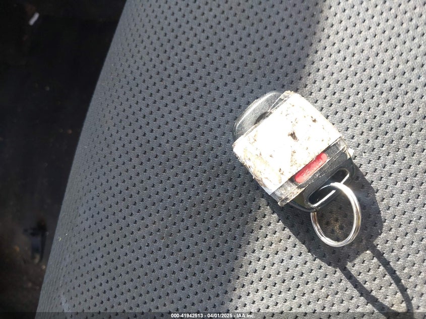 2007 HONDA FIT VIN: JHMGD386X7S029838