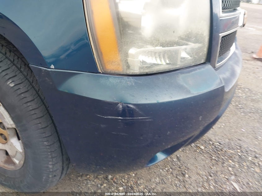 2007 CHEVROLET SUBURBAN 1500 VIN: 1GNFC16J47R207494