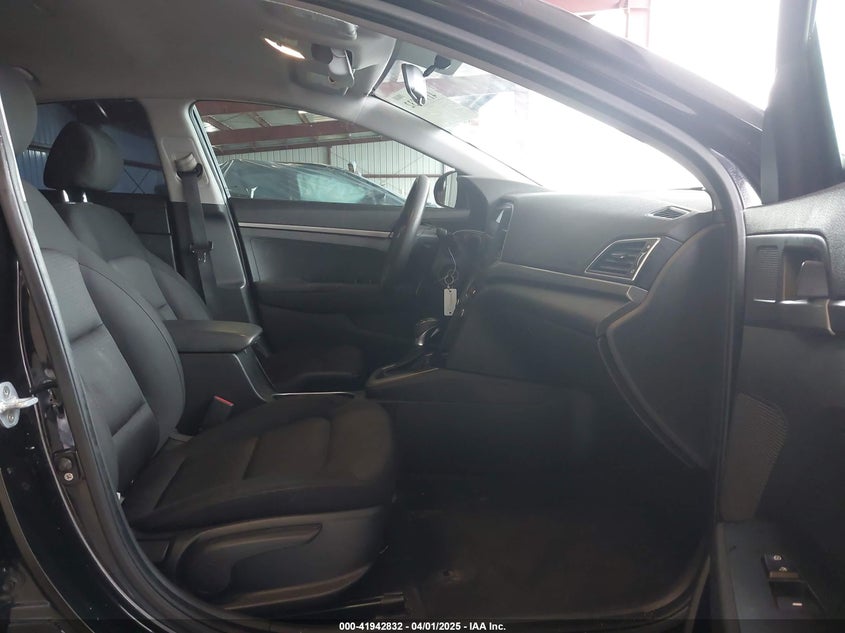 2018 HYUNDAI ELANTRA VIN: KMHD74LF8JU520442