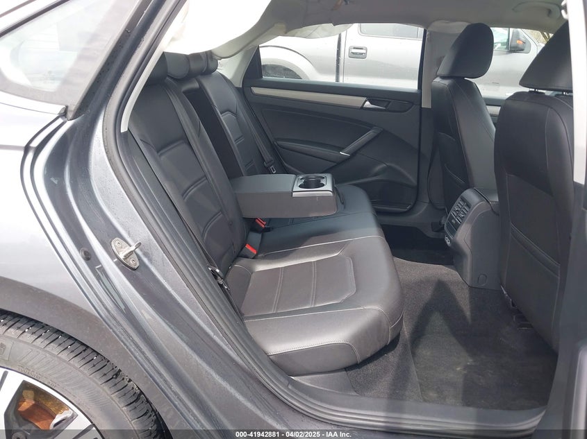 2021 VOLKSWAGEN PASSAT VIN: 1VWSA7A3XMC011113