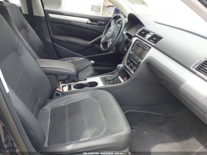 2013 VOLKSWAGEN PASSAT 2.5L SE - 1VWBP7A36DC033947