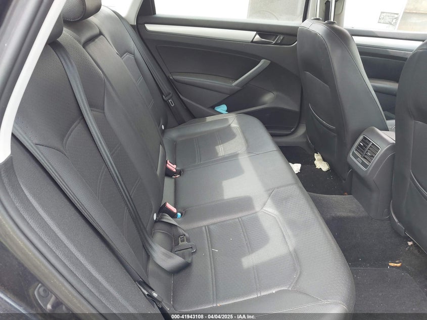 2013 VOLKSWAGEN PASSAT 2.5L SE - 1VWBP7A36DC033947