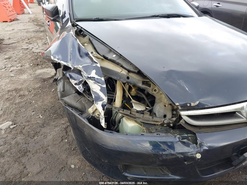2006 HONDA ACCORD VIN: 1HGCM567X6A165612