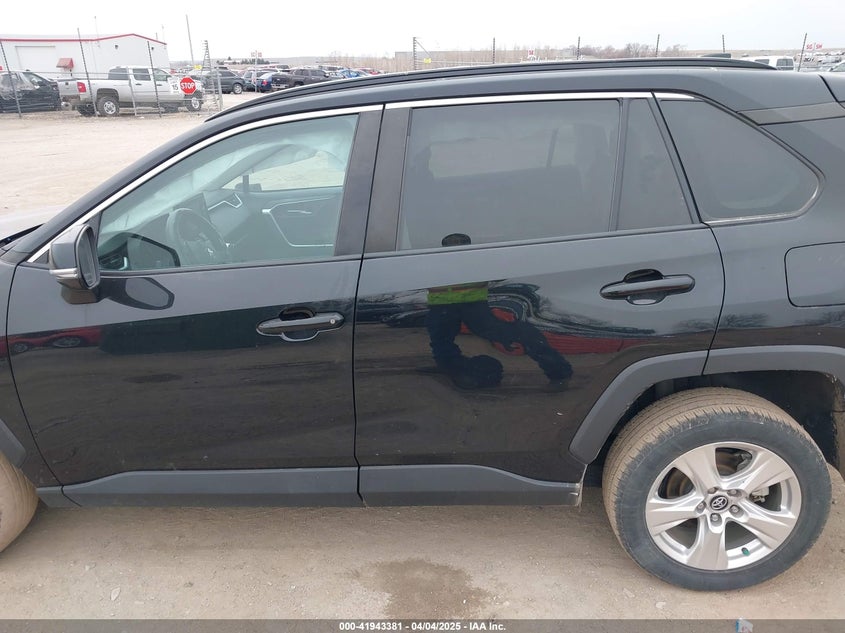 2020 TOYOTA RAV4 XLE - 2T3P1RFV8LC117667