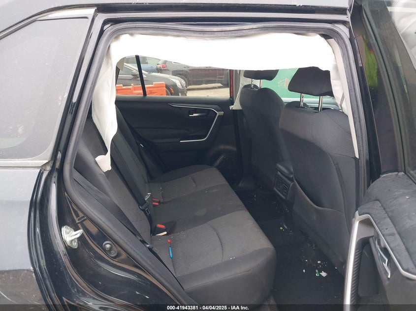 2020 TOYOTA RAV4 XLE - 2T3P1RFV8LC117667