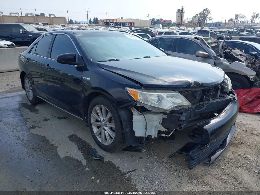 TOYOTA CAMRY HYBRID XLE