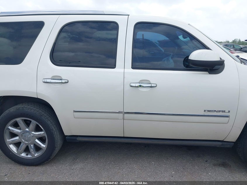 2013 GMC YUKON DENALI - 1GKS1EEF5DR326804