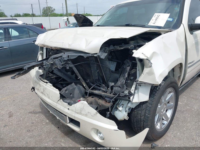 2013 GMC YUKON DENALI - 1GKS1EEF5DR326804