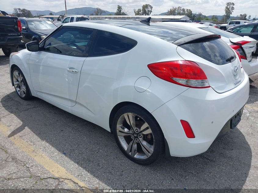 2015 HYUNDAI VELOSTER VIN: KMHTC6AD5FU231224