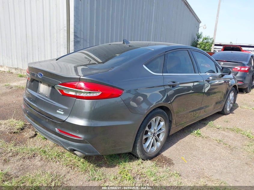 2019 FORD FUSION VIN: 3FA6P0HD9KR215415