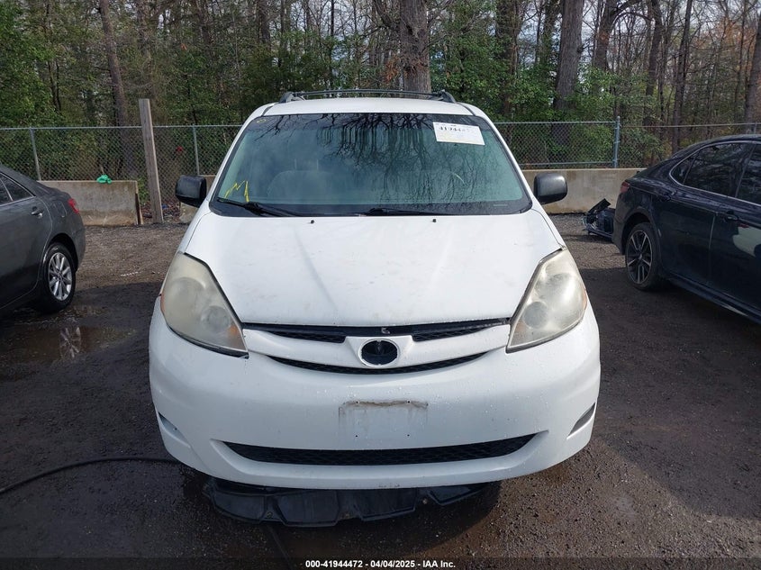 2008 TOYOTA SIENNA VIN: 5TDBK23C28S010610