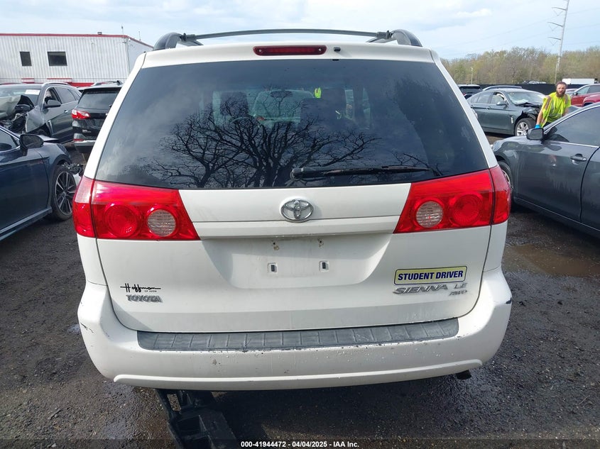 2008 TOYOTA SIENNA VIN: 5TDBK23C28S010610