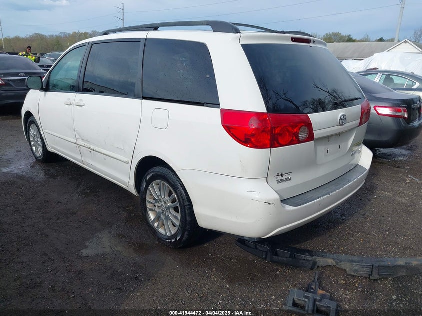 2008 TOYOTA SIENNA VIN: 5TDBK23C28S010610