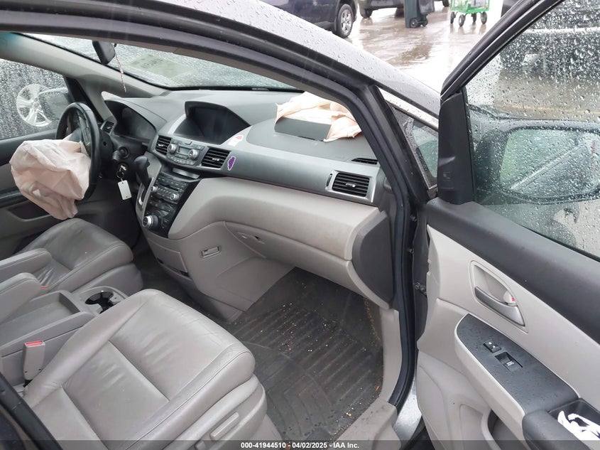 2011 HONDA ODYSSEY VIN: 5FNRL5H9XBB090616