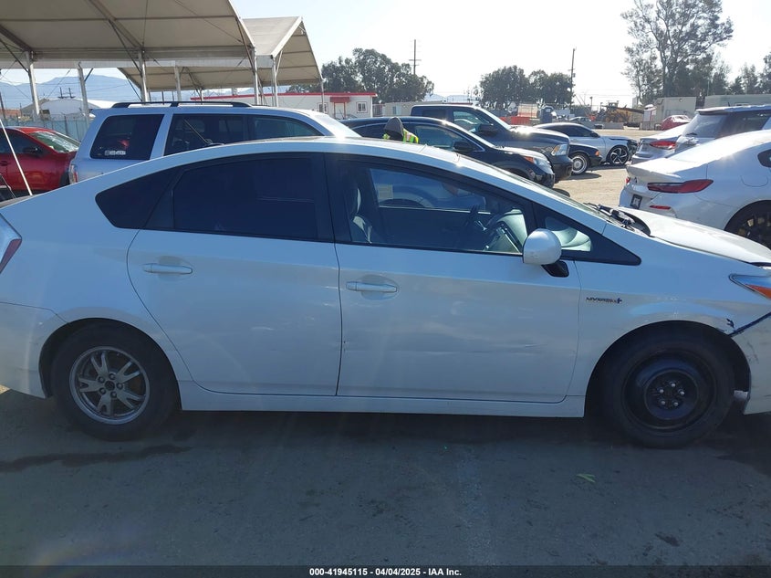 2011 TOYOTA PRIUS VIN: JTDKN3DU3B0318495