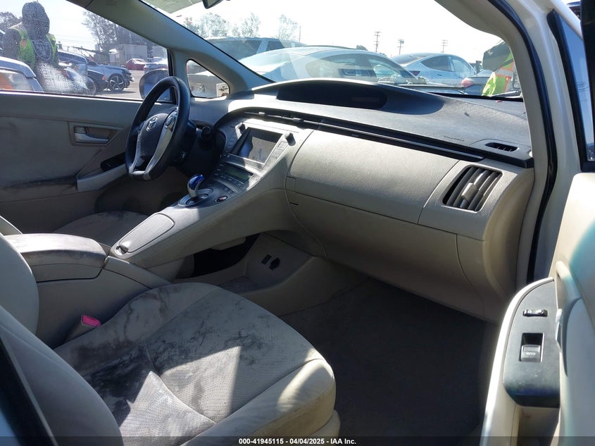 2011 TOYOTA PRIUS VIN: JTDKN3DU3B0318495
