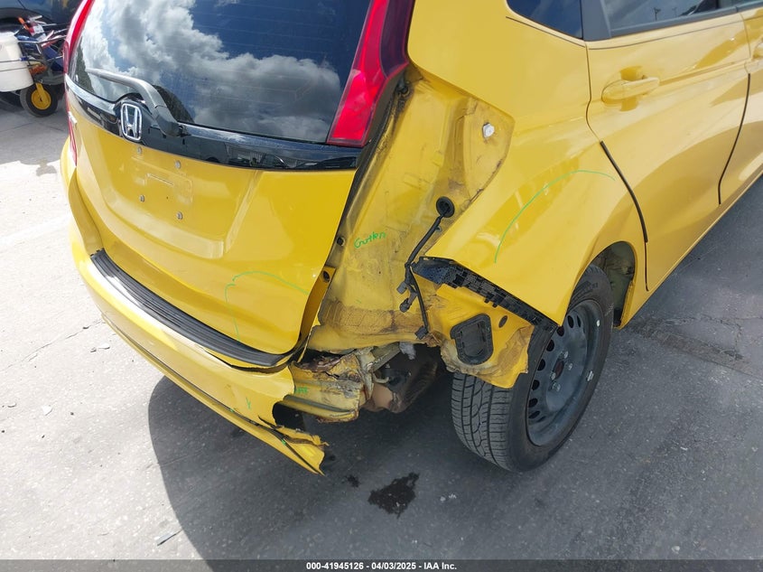 2019 HONDA FIT VIN: 3HGGK5H4XKM728701