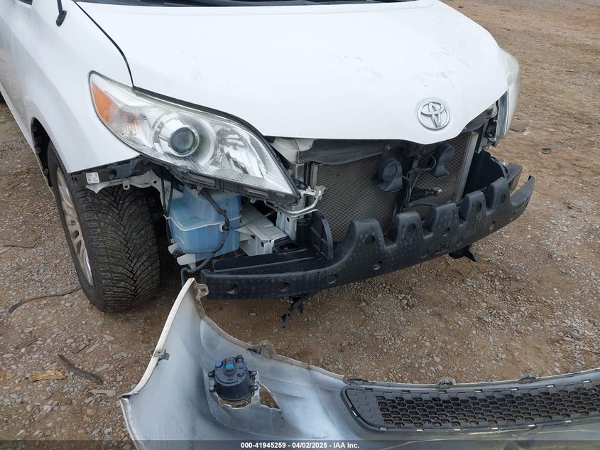 2013 TOYOTA SIENNA VIN: 5TDYK3DC3DS384510