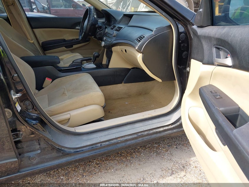 2008 HONDA ACCORD VIN: 1HGCP26738A132685