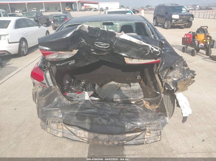 2018 HYUNDAI ELANTRA VIN: 5NPD74LF0JH277787