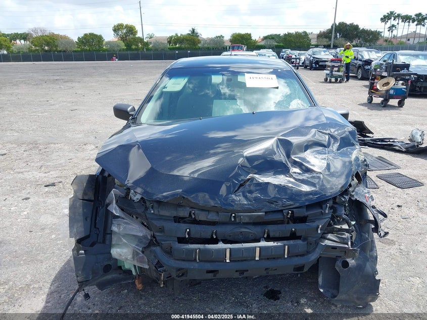 2010 FORD FUSION VIN: 3FAHP0GA1AR269810