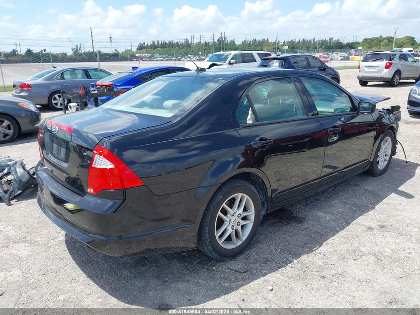 2010 FORD FUSION VIN: 3FAHP0GA1AR269810