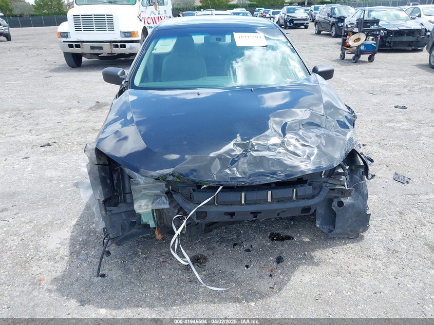 2010 FORD FUSION VIN: 3FAHP0GA1AR269810