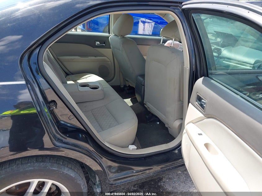 2010 FORD FUSION VIN: 3FAHP0GA1AR269810