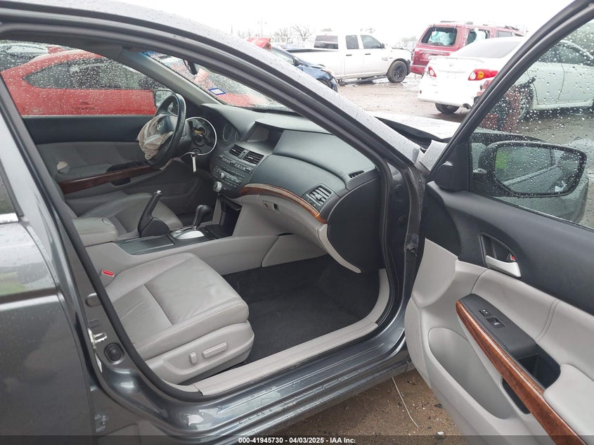 2012 HONDA ACCORD VIN: 1HGCP3F86CA002729