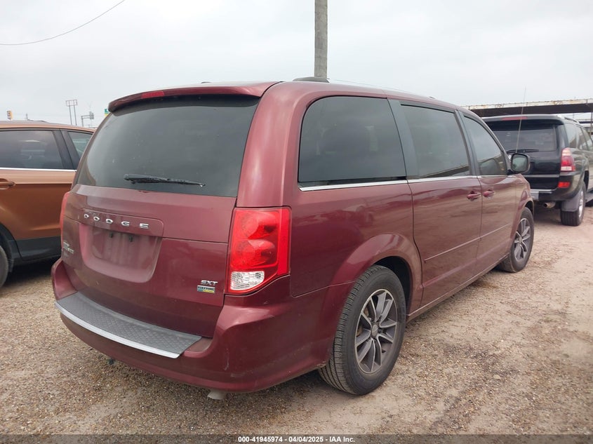 2017 DODGE GRAND CARAVAN VIN: 2C4RDGCG5HR557436