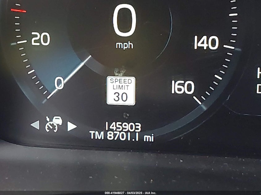 2017 VOLVO XC90 T6 - YV4A22PL6H1187726