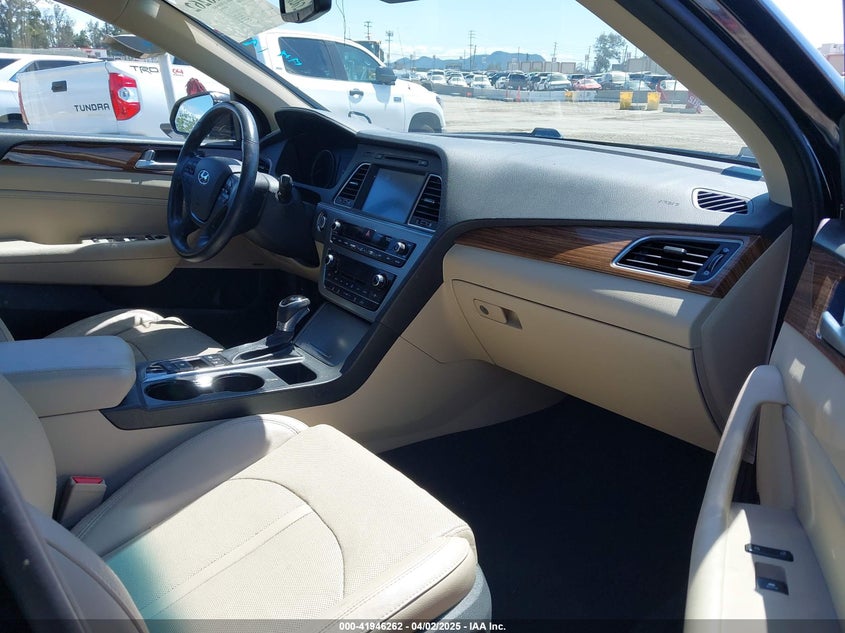 2015 HYUNDAI SONATA VIN: 5NPE34AFXFH163452