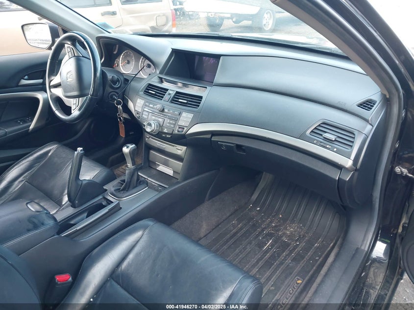 2008 HONDA ACCORD VIN: 1HGCS21828A009877