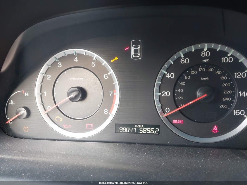 2008 HONDA ACCORD VIN: 1HGCS21828A009877