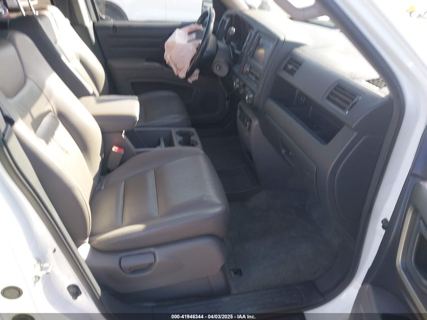 2013 HONDA RIDGELINE VIN: 5FPYK1F50DB003971