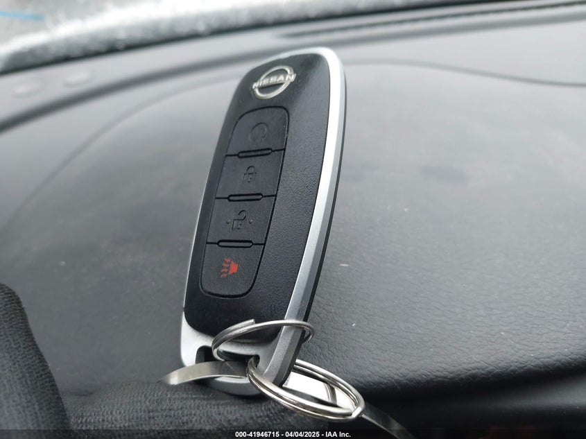 2023 NISSAN KICKS VIN: 3N1CP5DV3PL492549