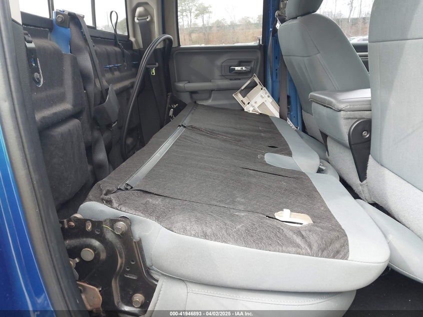 2018 RAM 1500 BIG HORN  4X4 6'4 BOX/HARVEST  4X4 6'4 BOX/LONE STAR  4X4 6'4 BOX/SLT  4X4 6'4 BOX - 1C6RR7GG1JS300930