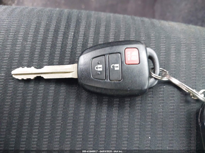 2015 TOYOTA RAV4 XLE - 2T3RFREV3FW311179