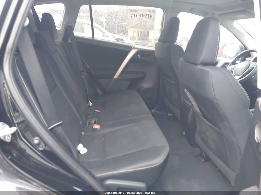 2015 TOYOTA RAV4 XLE - 2T3RFREV3FW311179