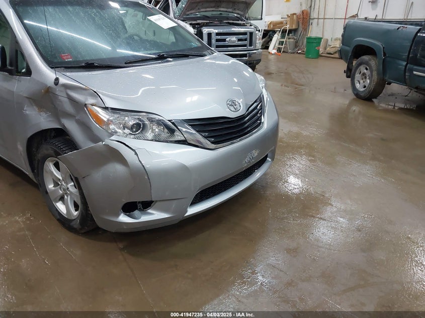 2011 TOYOTA SIENNA VIN: 5TDKK3DC3BS082251