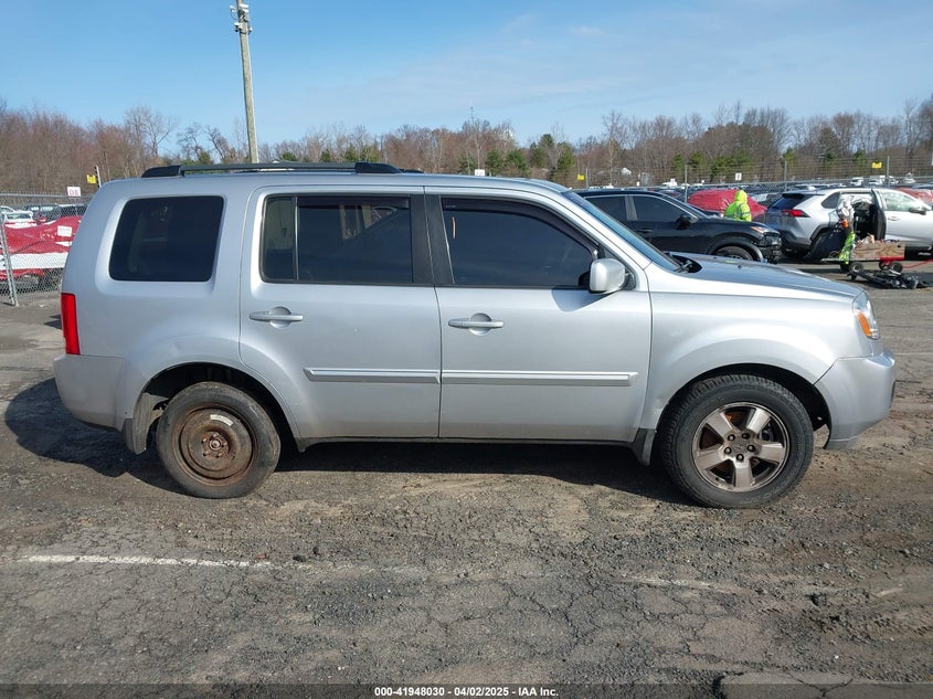 2011 HONDA PILOT VIN: 5FNYF4H52BB005343
