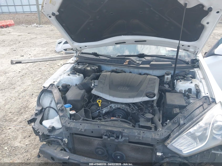 2016 HYUNDAI GENESIS 3.8 BASE KMHHT6KJ1GU134260