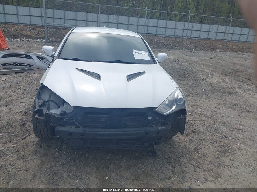 2016 HYUNDAI GENESIS 3.8 BASE KMHHT6KJ1GU134260