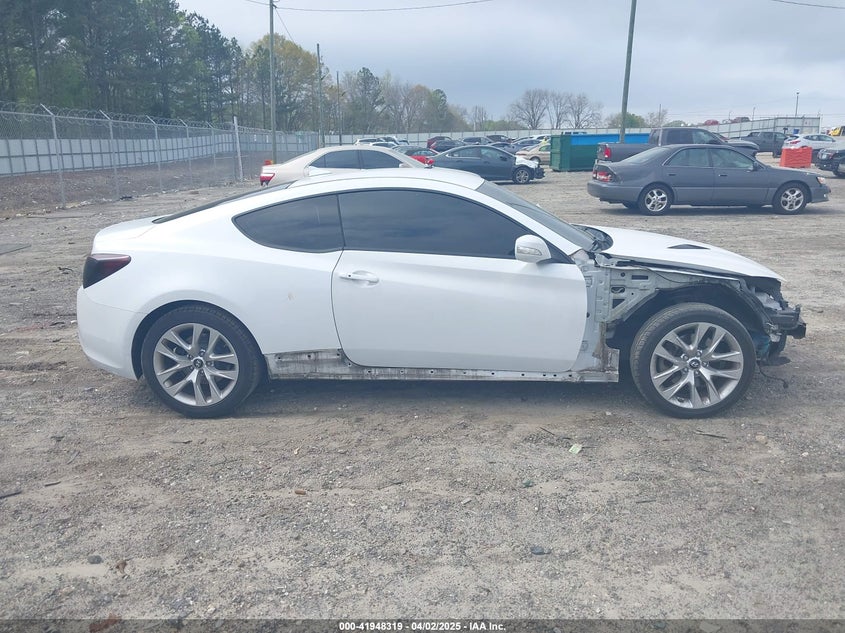 2016 HYUNDAI GENESIS 3.8 BASE KMHHT6KJ1GU134260