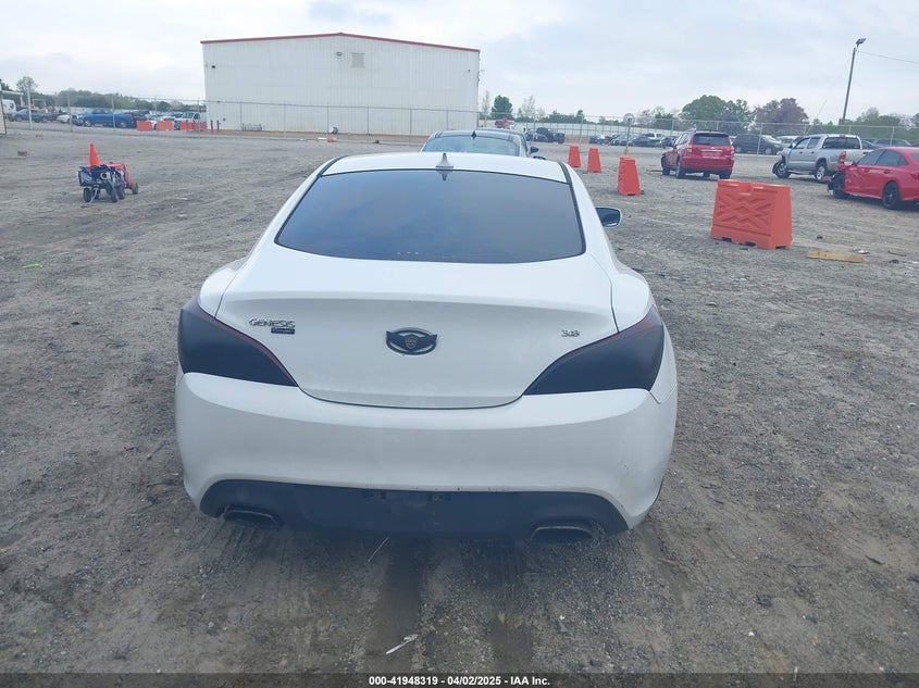 2016 HYUNDAI GENESIS 3.8 BASE KMHHT6KJ1GU134260