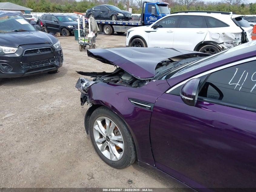 2011 KIA OPTIMA VIN: KNAGN4A76B5077655