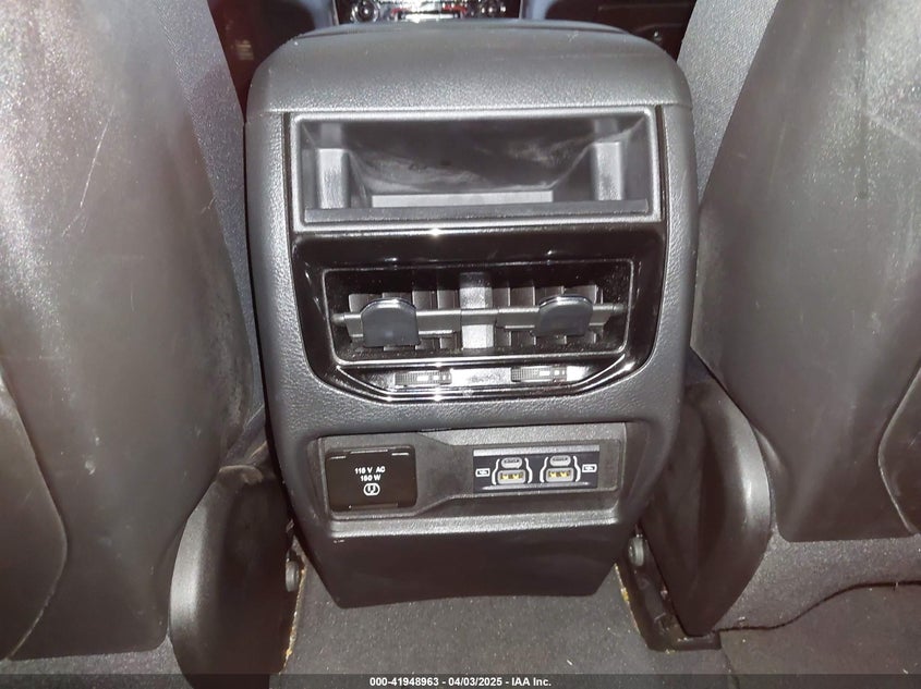 VIN 1C4RJHAG2PC640895 2023 JEEP GRAND CHEROKEE ALTITUDE 4X4