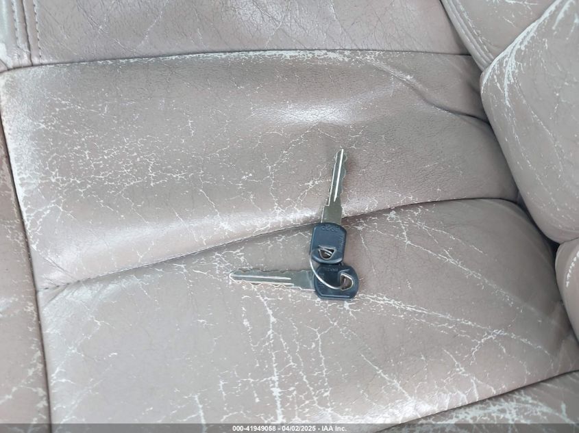 1997 Chevrolet Suburban 1500 VIN: 1GBEC16RXVJ336107 Lot: 41949058