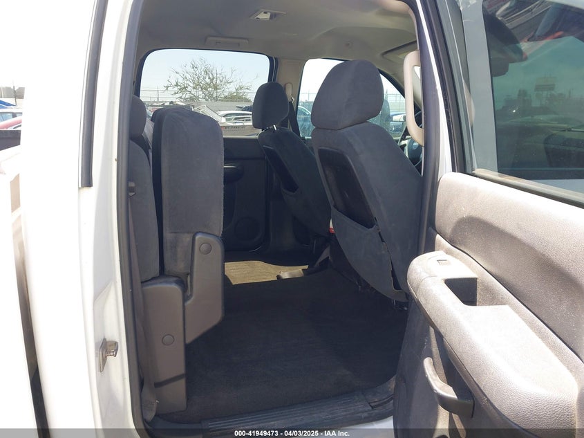 2008 CHEVROLET SILVERADO 2500HD VIN: 1GCHK23638F123325